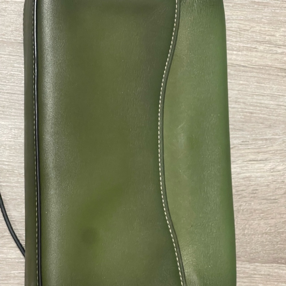 Authentic Coach 1941 Dinky Green Leather Crossbody Bag - Picture 6 of 8